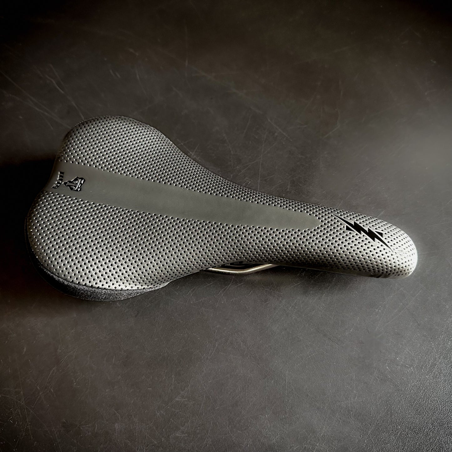 BBCo Volt Titanium Saddle - Medium